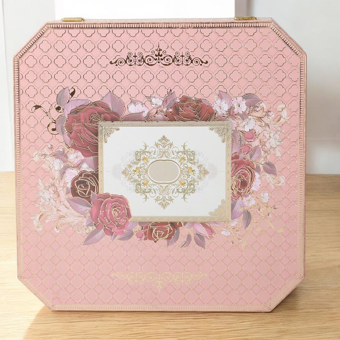 Heritage Grandeur – Luxury 2 Jar & 8 Section Dry Fruit Box